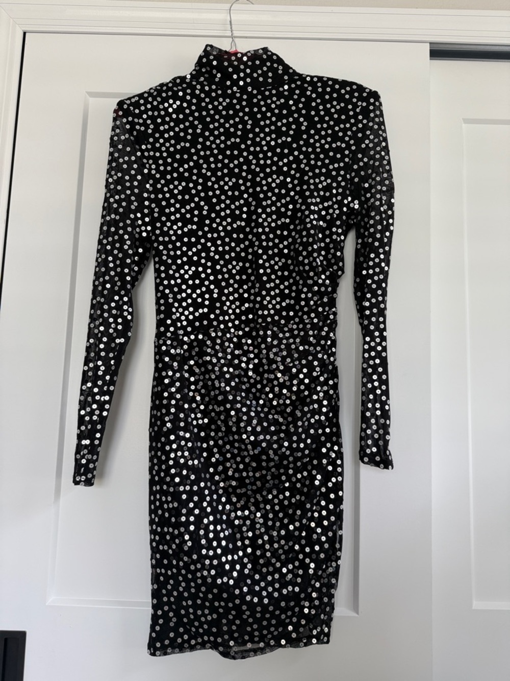 Black Cinq A Sept Sequin Long Sleeve Bodycon party Dress!!